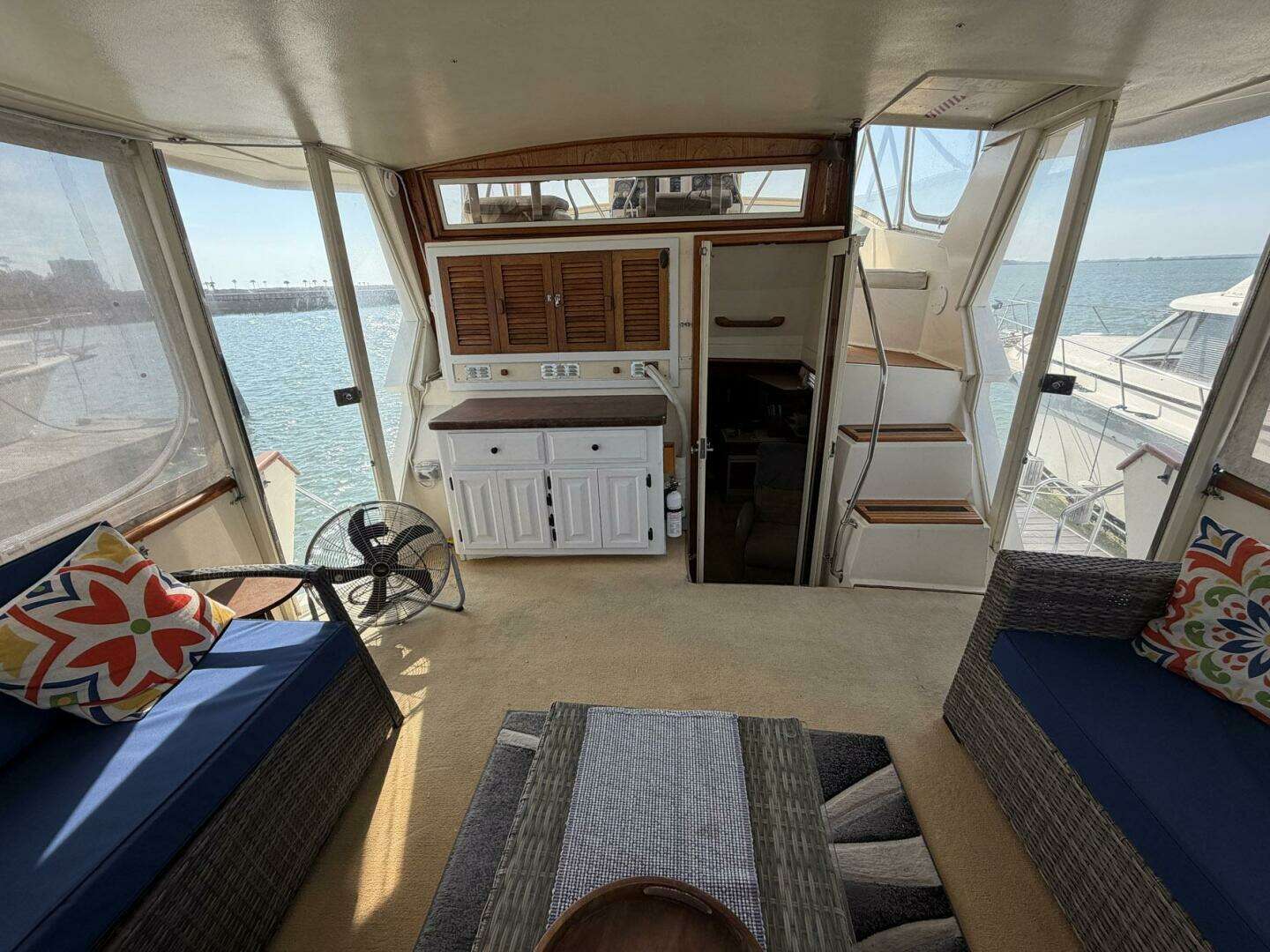 1987 Viking 44 Motor Yacht - Image 23
