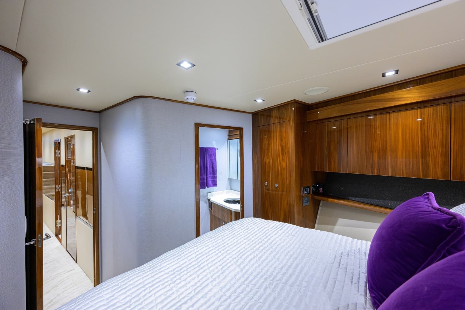 2023 Viking 80 Skybridge - Image 20