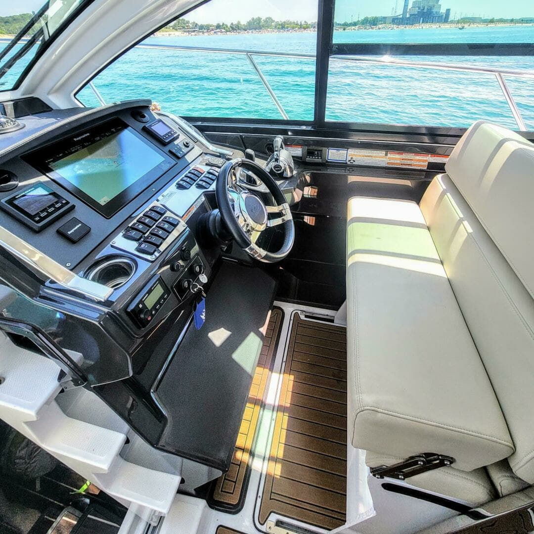 2017 Monterey 360 Sport Coupe - Image 16