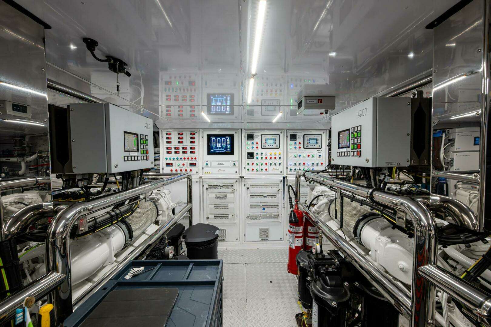 2023 Benetti 34M OASIS - Image 125