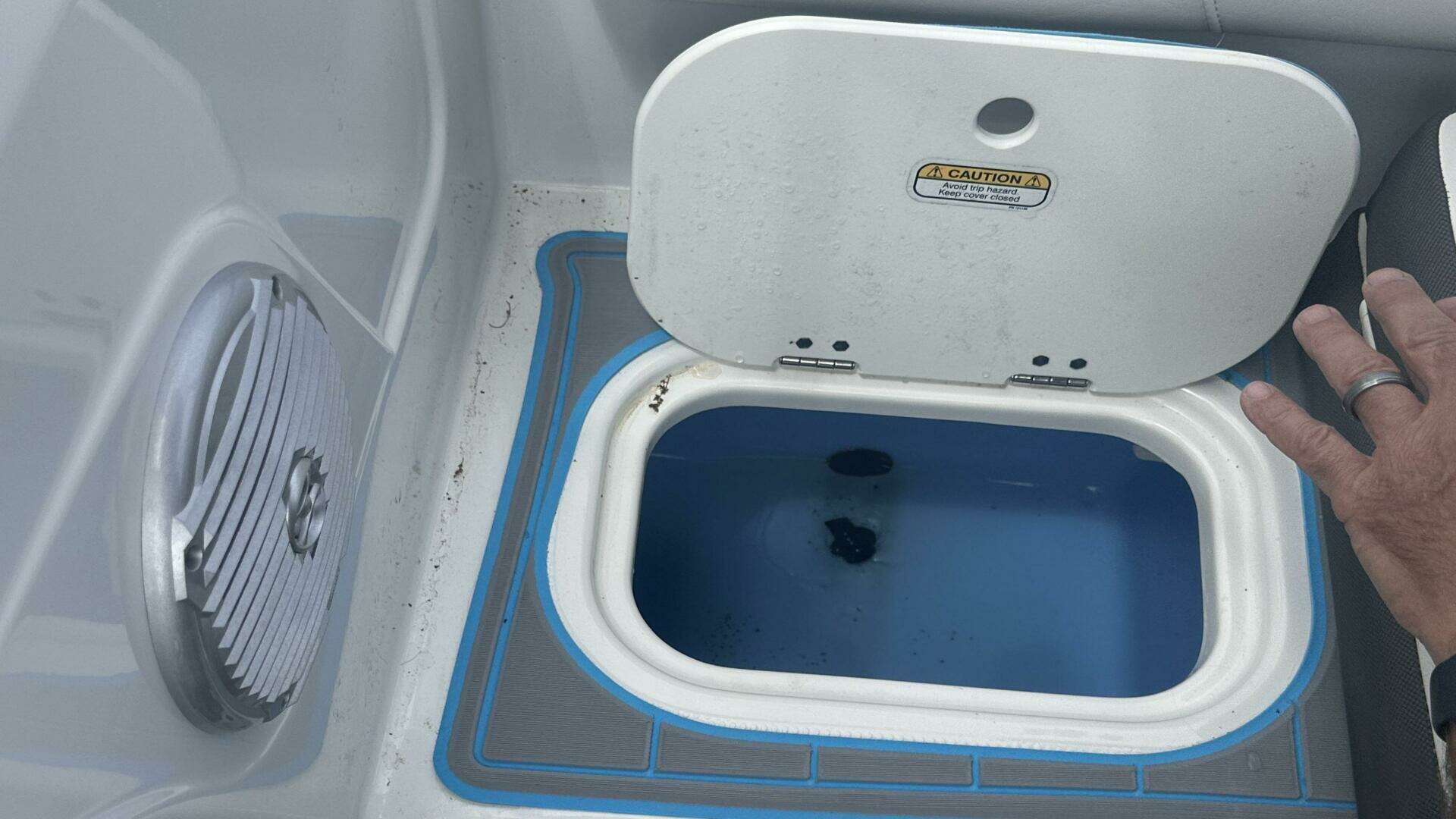 2023 Tahoe 185S - Image 11