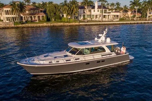 2027 Sabre 58 Salon Express - Image 1