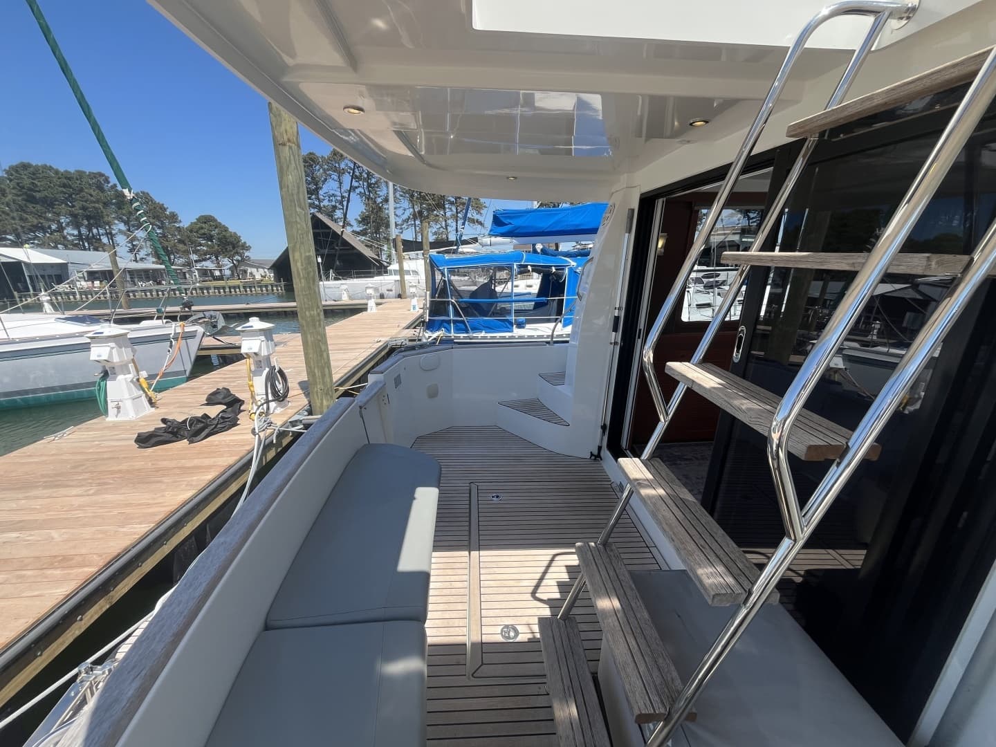 2015 Beneteau Swift Trawler 34 - Image 15