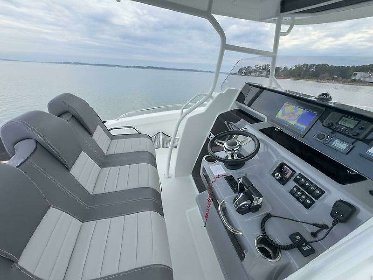 2023 Jeanneau 9.0 CC - Image 7