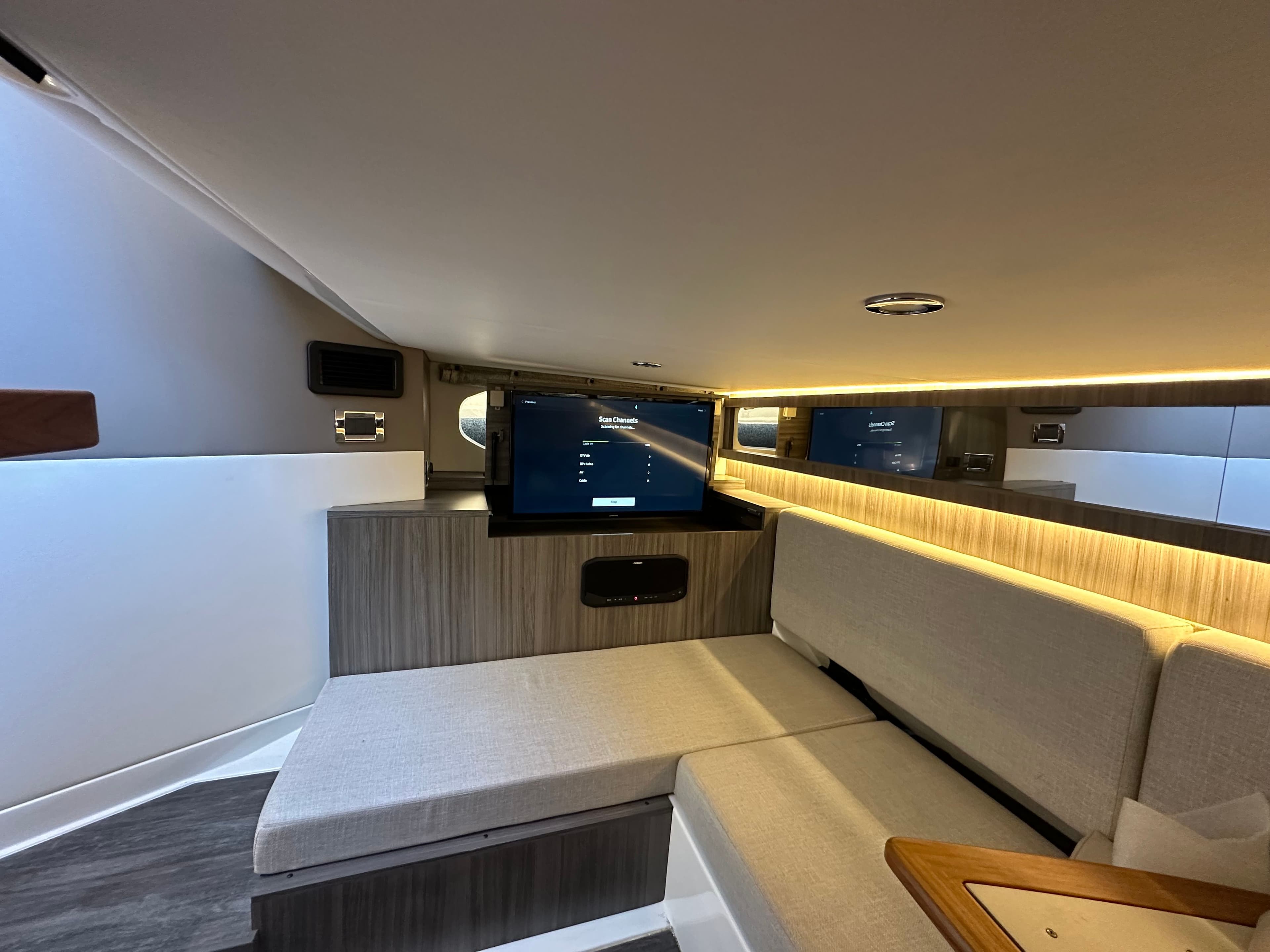 2024 Sea Ray Sundancer 370 - 67