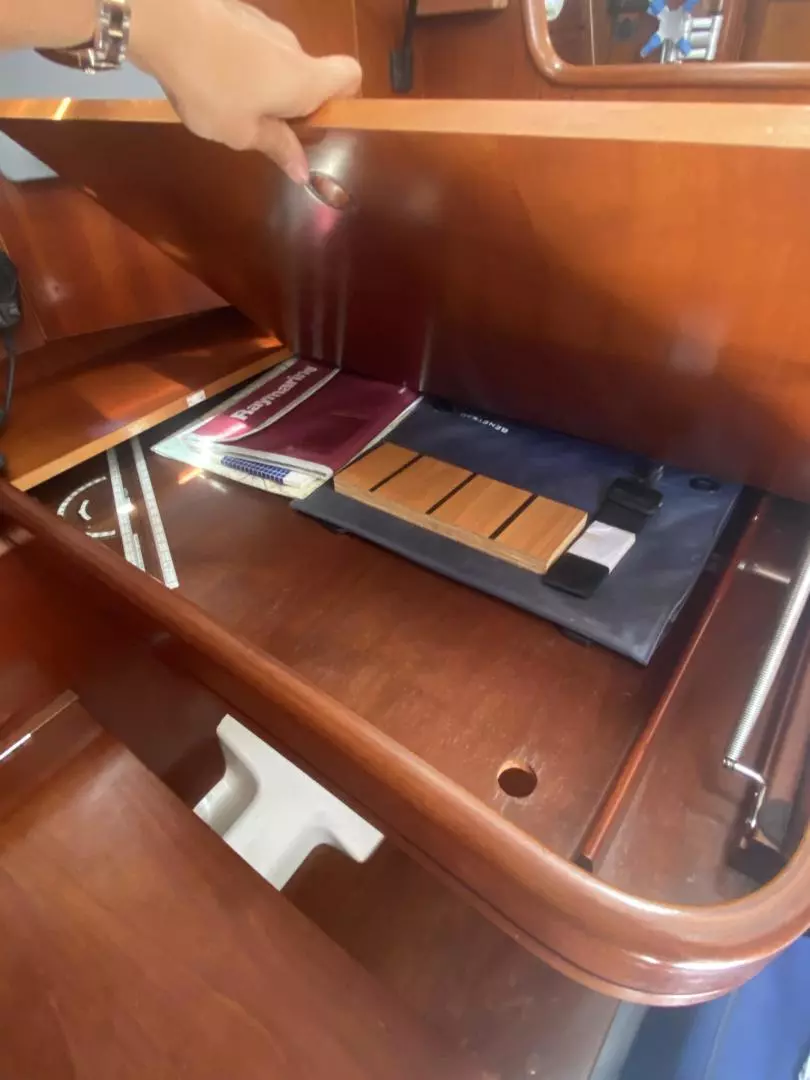 2004 Beneteau 473 - Image 34