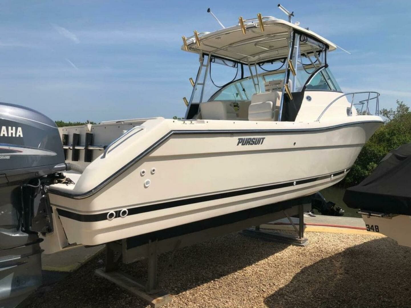 2004 Pursuit 3070 Offshore Express - Image 10