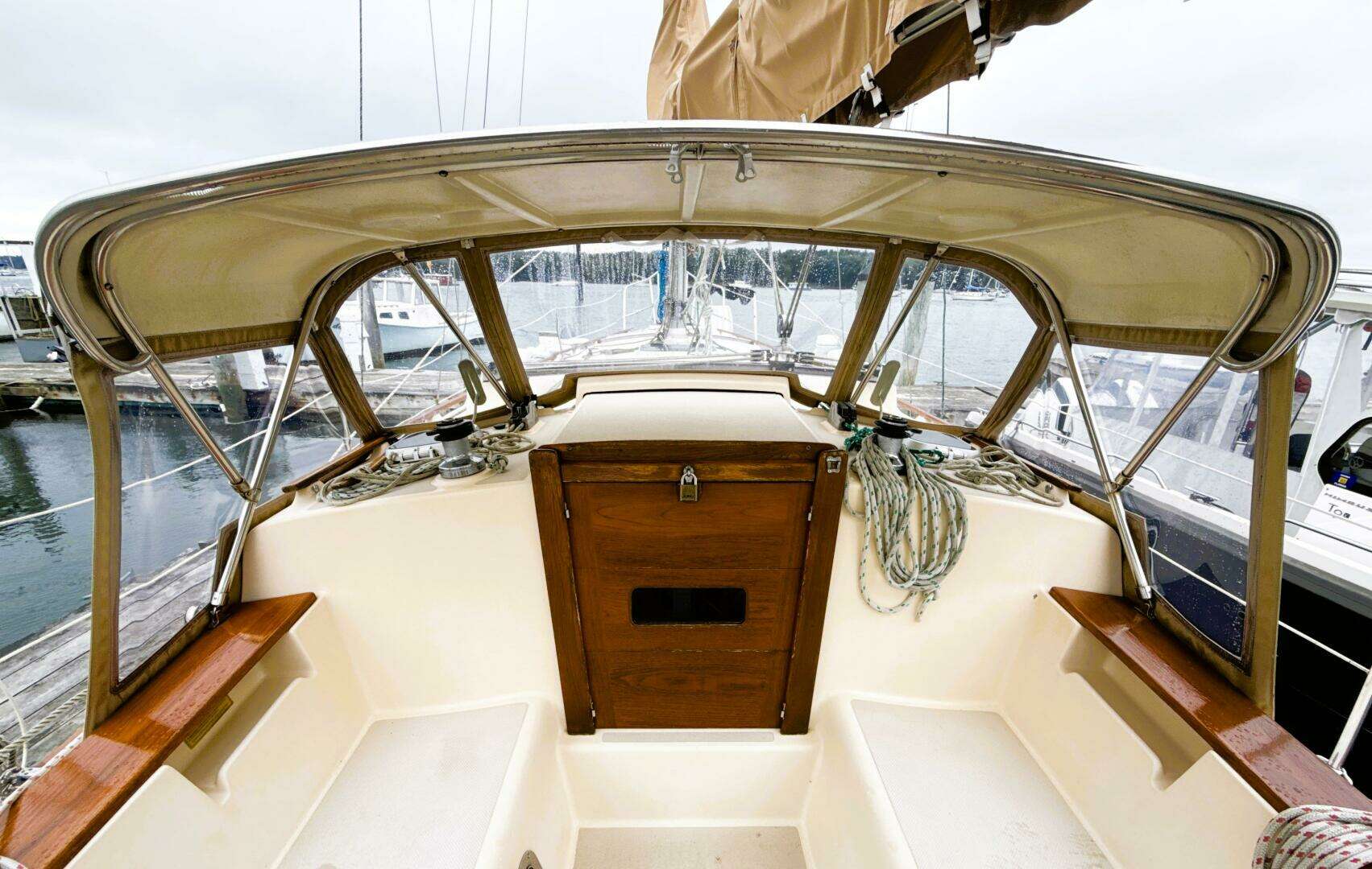 1992 Island Packet 32 - Image 6