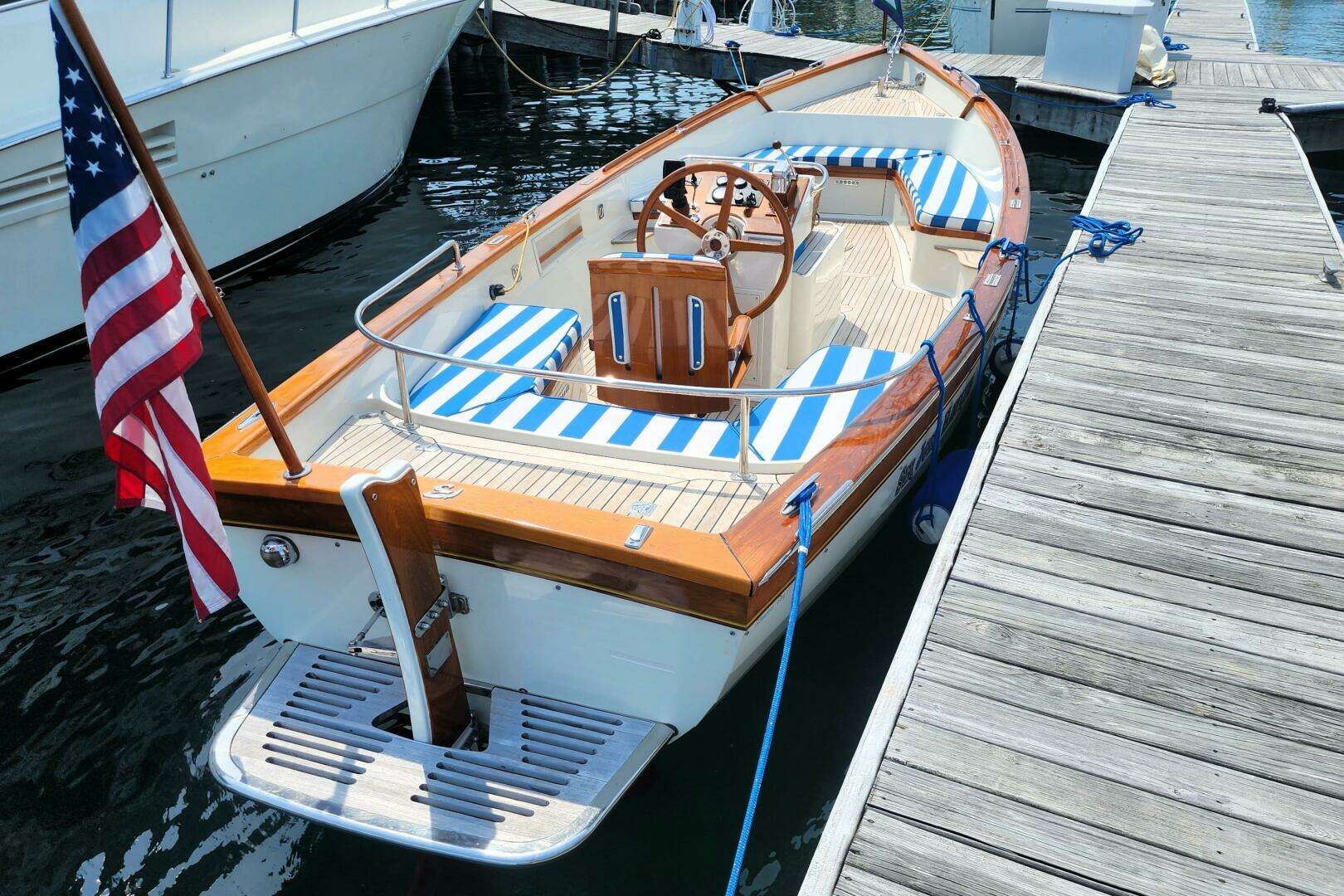 2007 Custom Flanders Bay 27 - Image 2