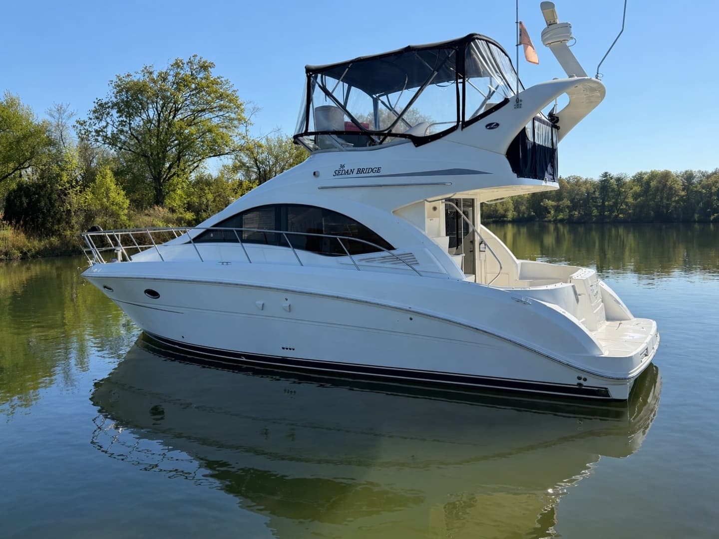 2007 Sea Ray Sedan Bridge - Image 2