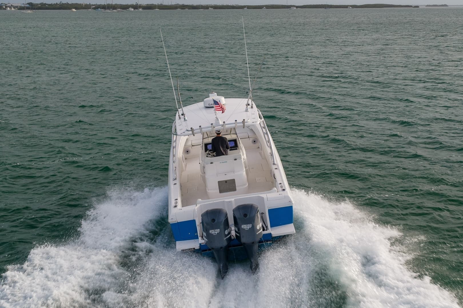 2011 Intrepid 370 Open - Image 11
