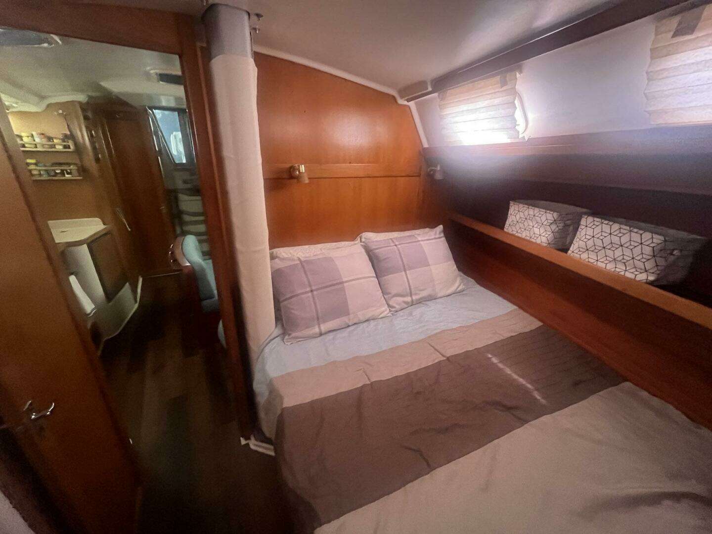1999 Catalina 42 MK II - Image 57