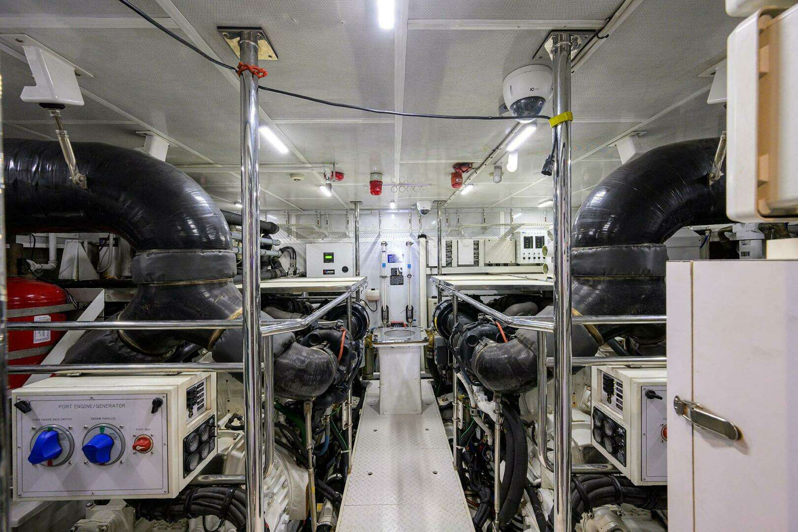 2018 Hargrave Raised Pilothouse - Image 59