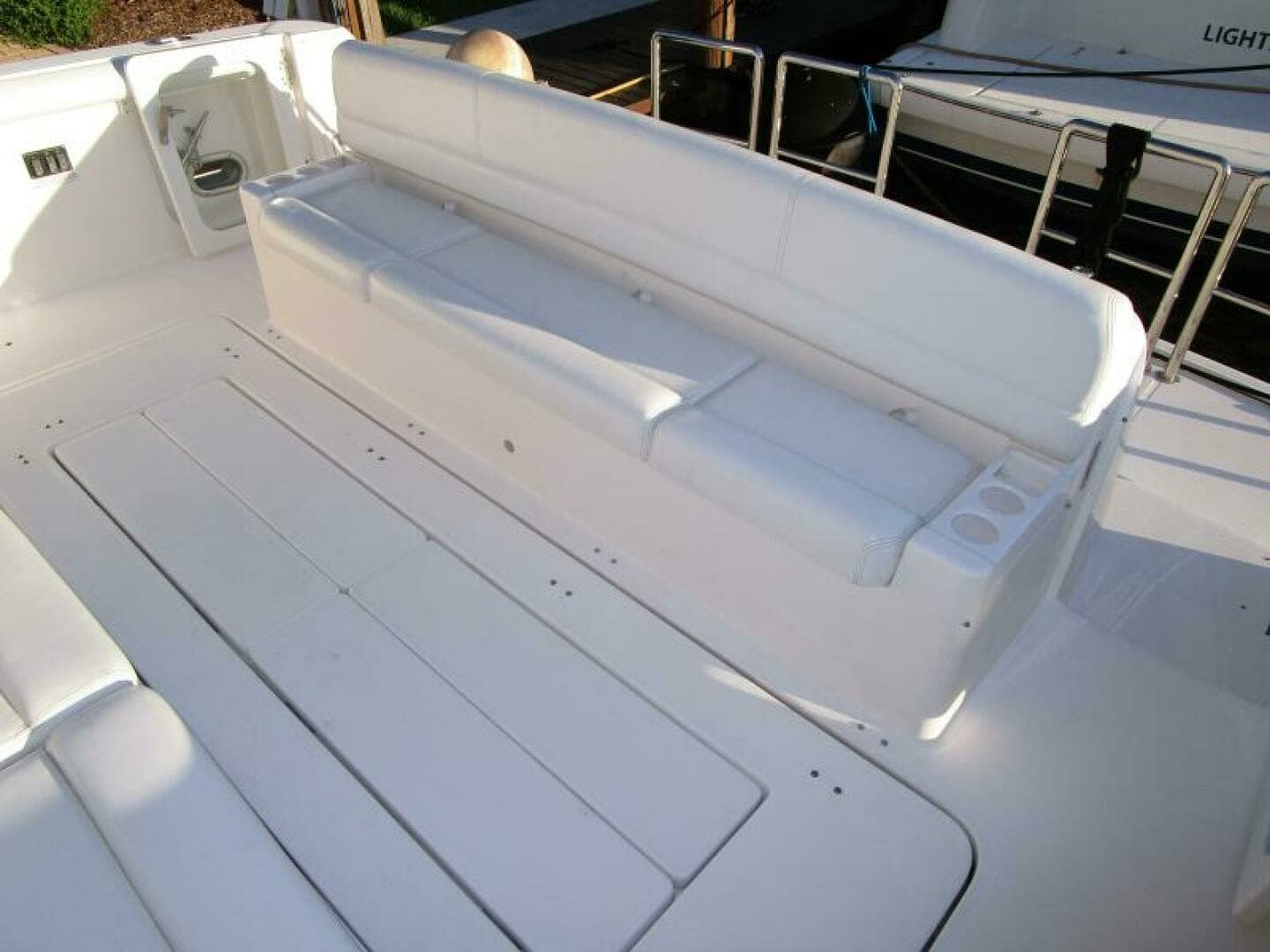 2003 Tiara Yachts 5200 Express - Image 39
