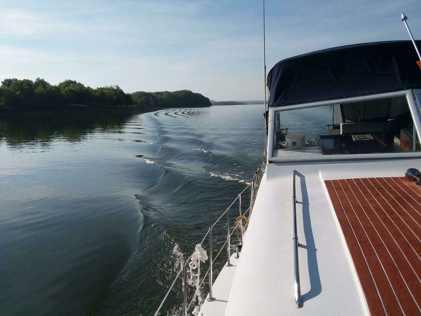 1979 Chris-Craft Catalina 350 - Image 3