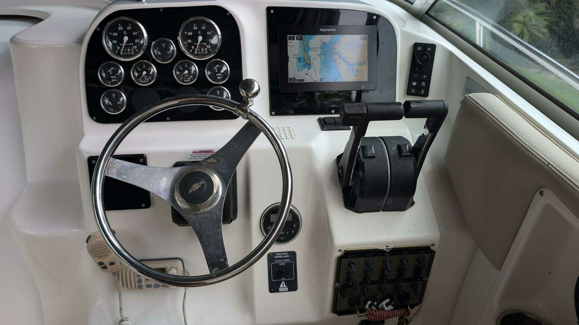 2001 Wellcraft 270 Coastal - Image 6