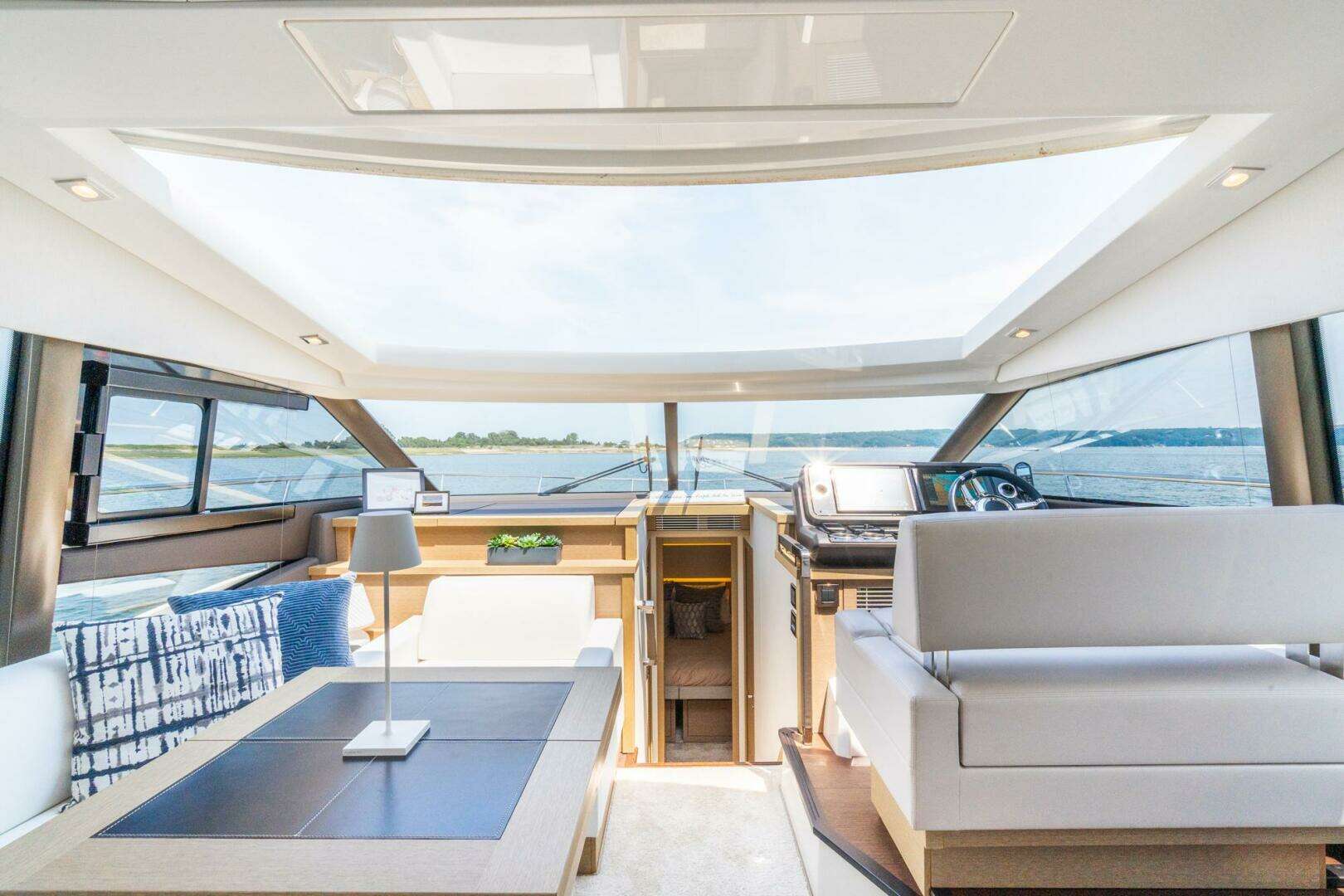 2019 Prestige — - Image 23