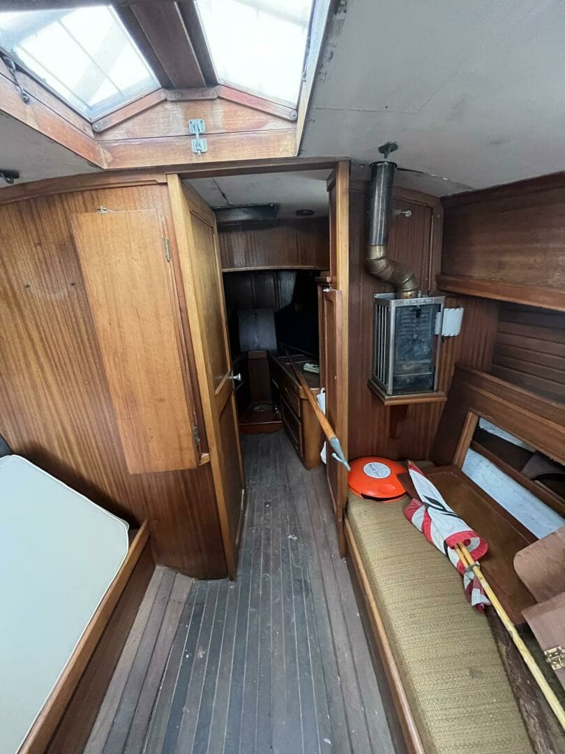 1973 Bruno & Stillman Friendship Sloop - Image 4
