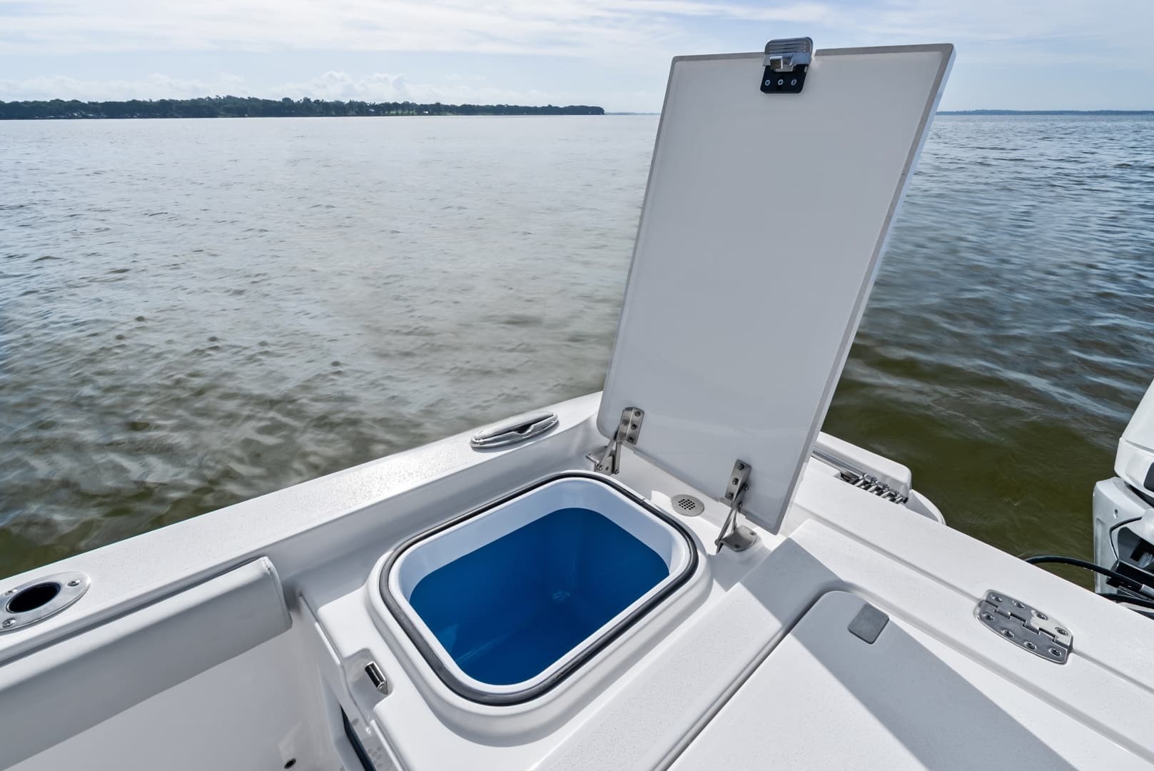 2027 Blackfin 242 HB - Image 6