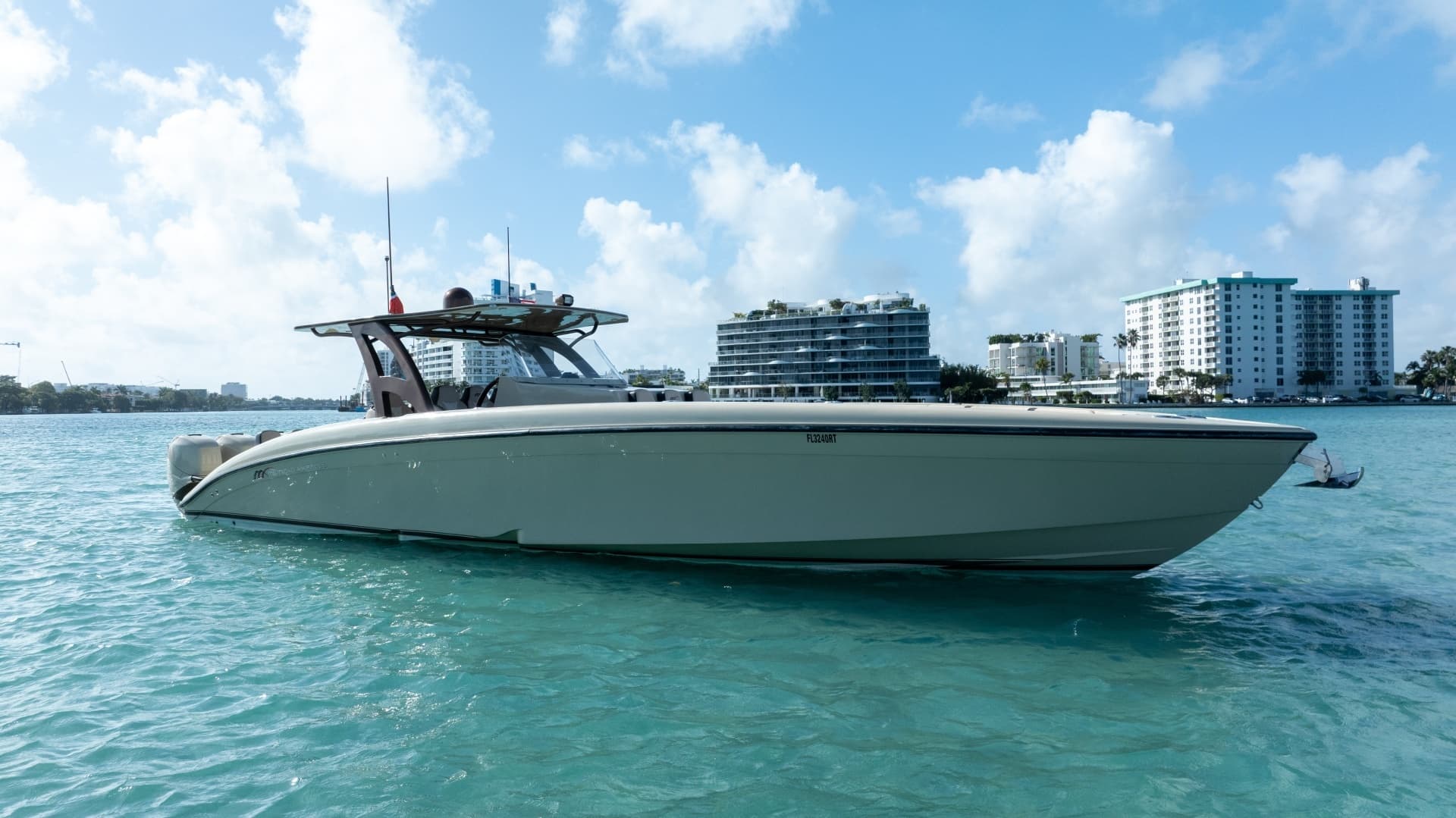 2019 Midnight Express — - Image 19
