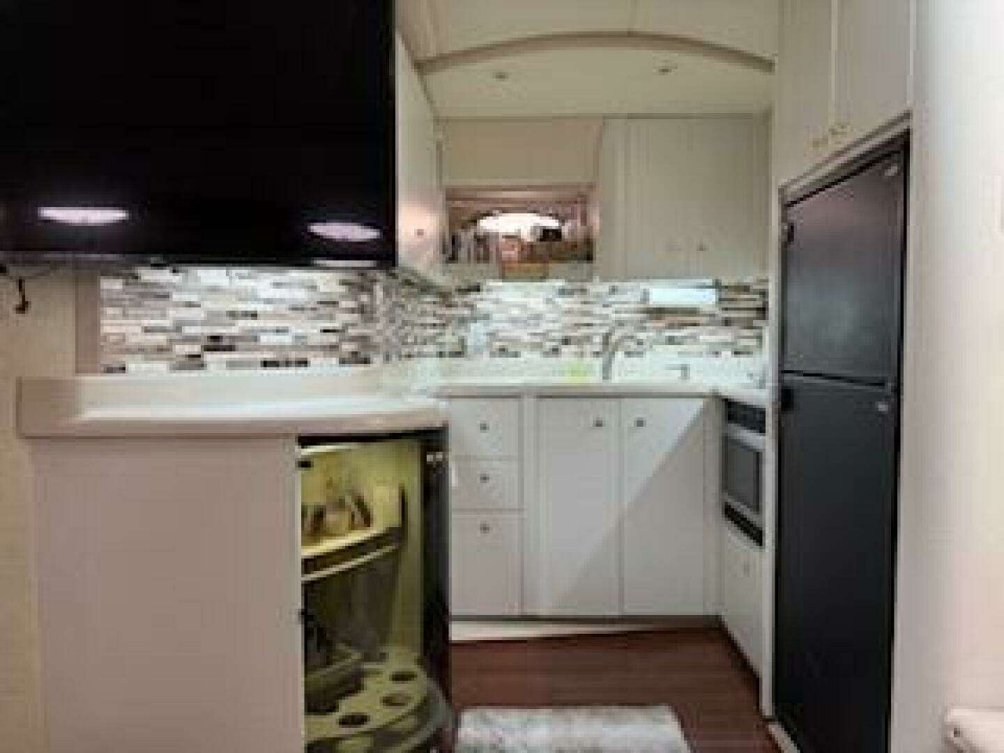 1998 Cruisers Yachts 4270 - Image 5