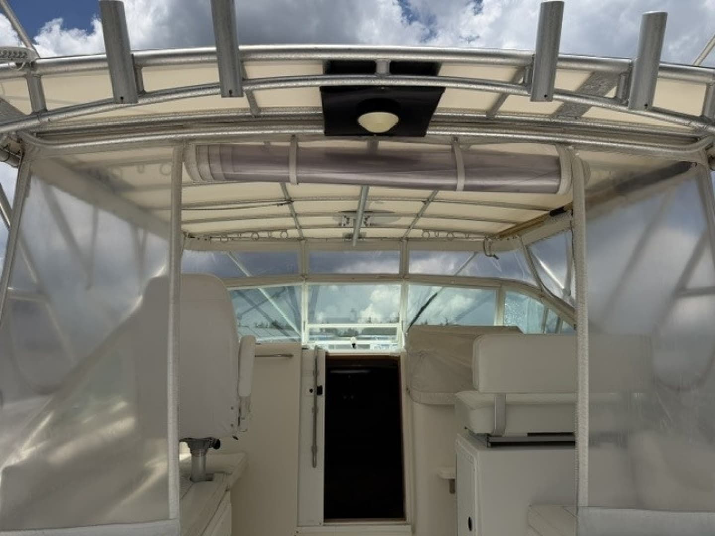 1996 Cabo 31 Express - Image 40