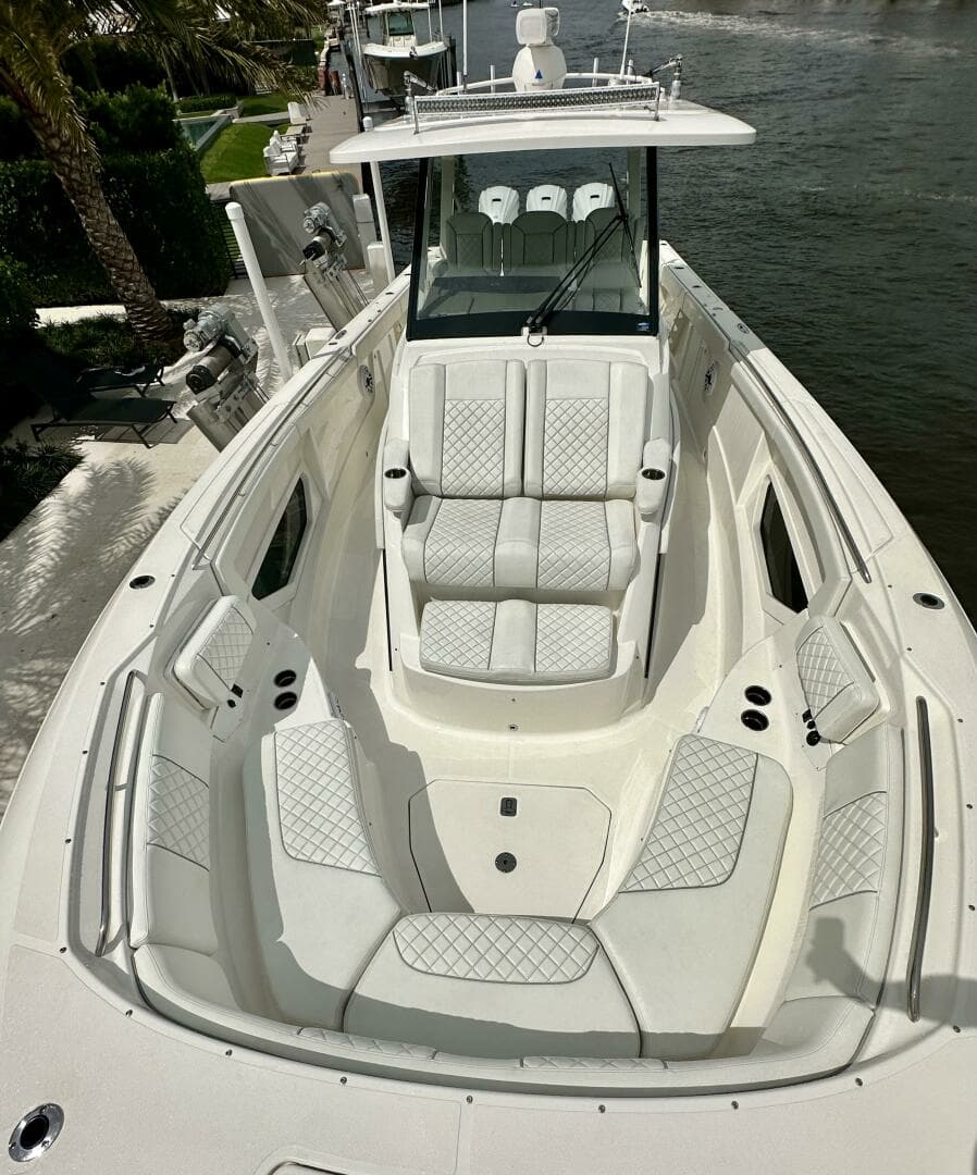 2022 Pursuit 378 - Image 11