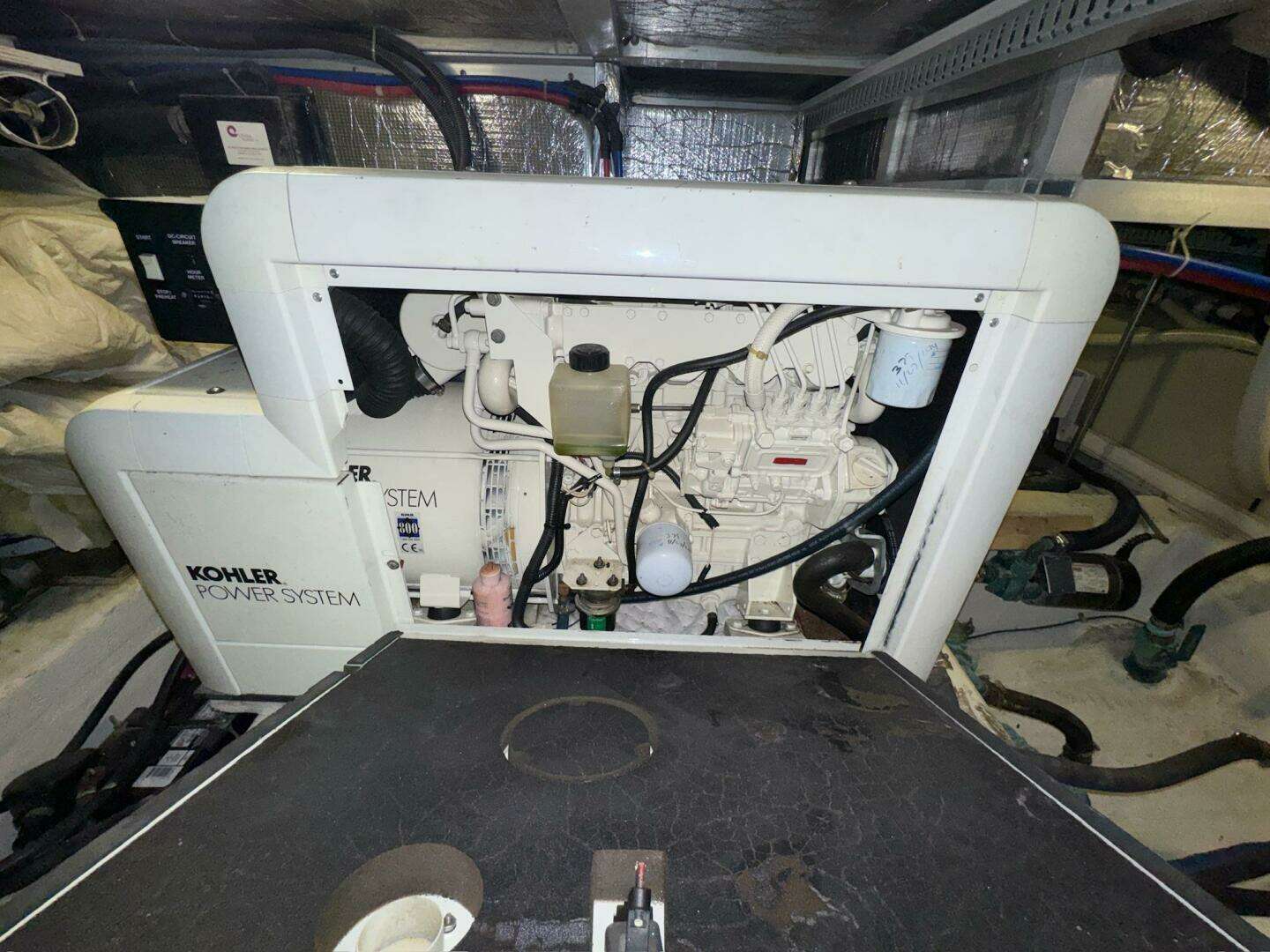 2000 Carver 506 Motor Yacht - Image 29