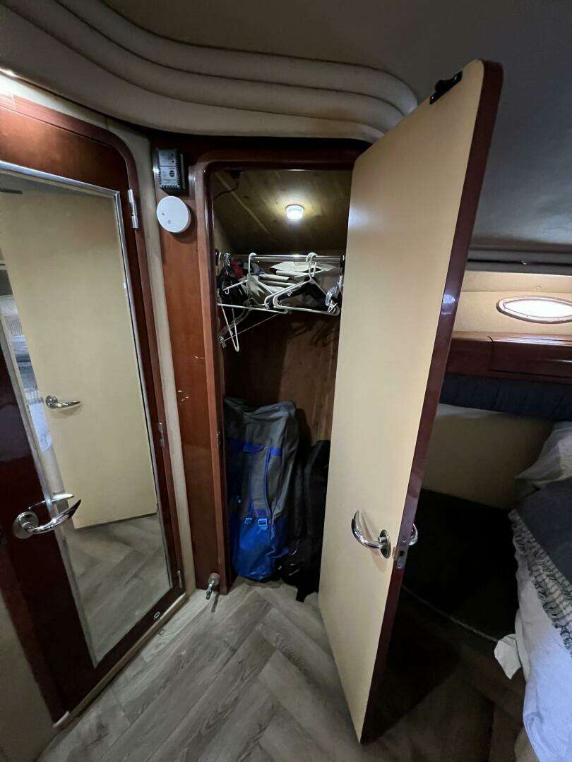 2002 Sea Ray 560 Sedan Cruiser - Image 36