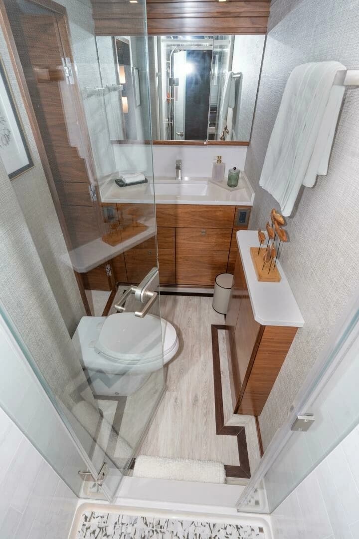 2025 Viking 90C - Image 40