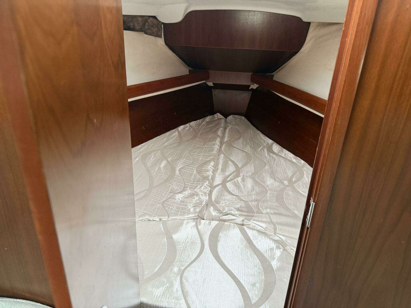 1998 Beneteau — - Image 10