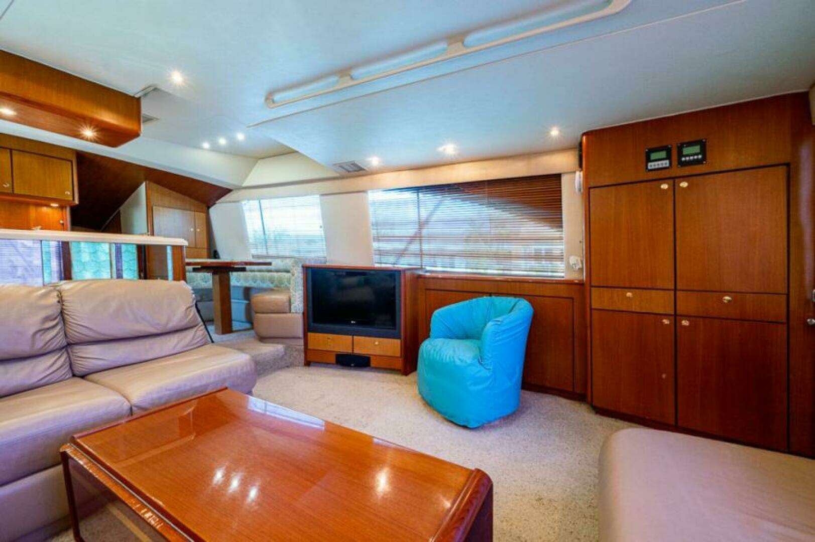1999 Ocean Yachts 60 Convertible - Image 28