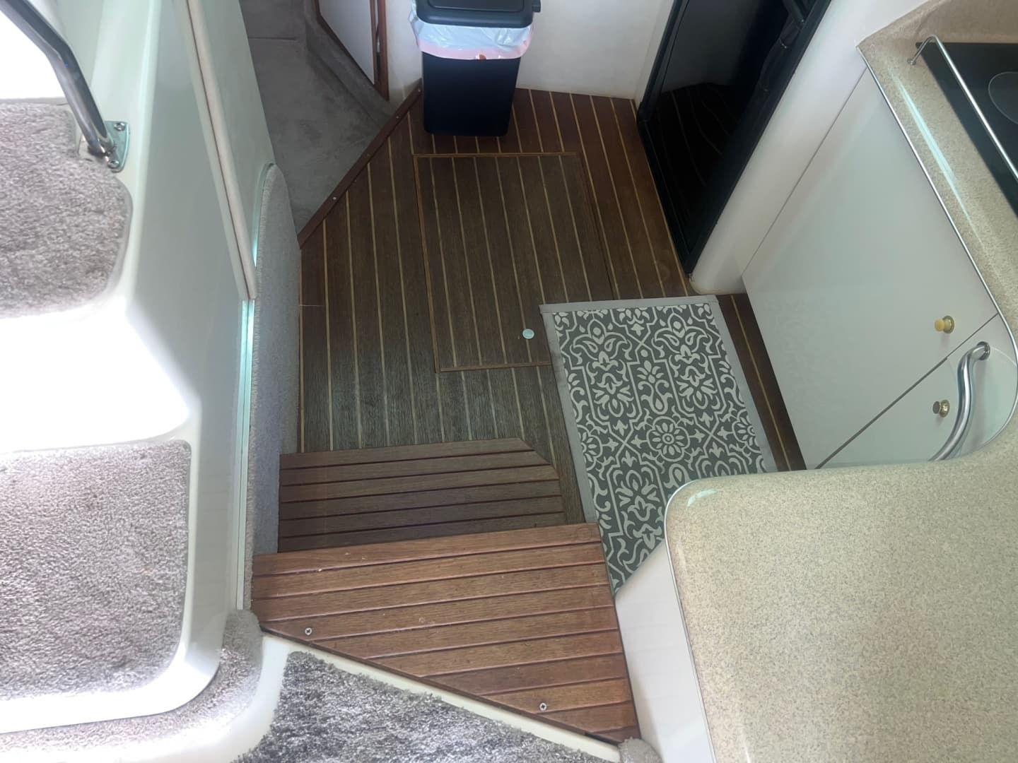 1997 Sea Ray 400 Sedan Bridge - Image 21