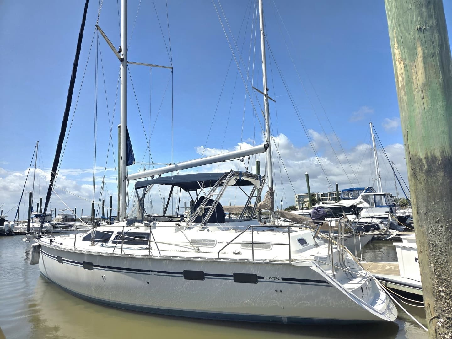 1991 Hunter Passage 42 - Image 3