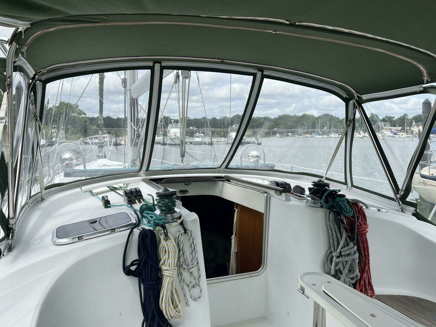 2005 Beneteau 423 - Image 17