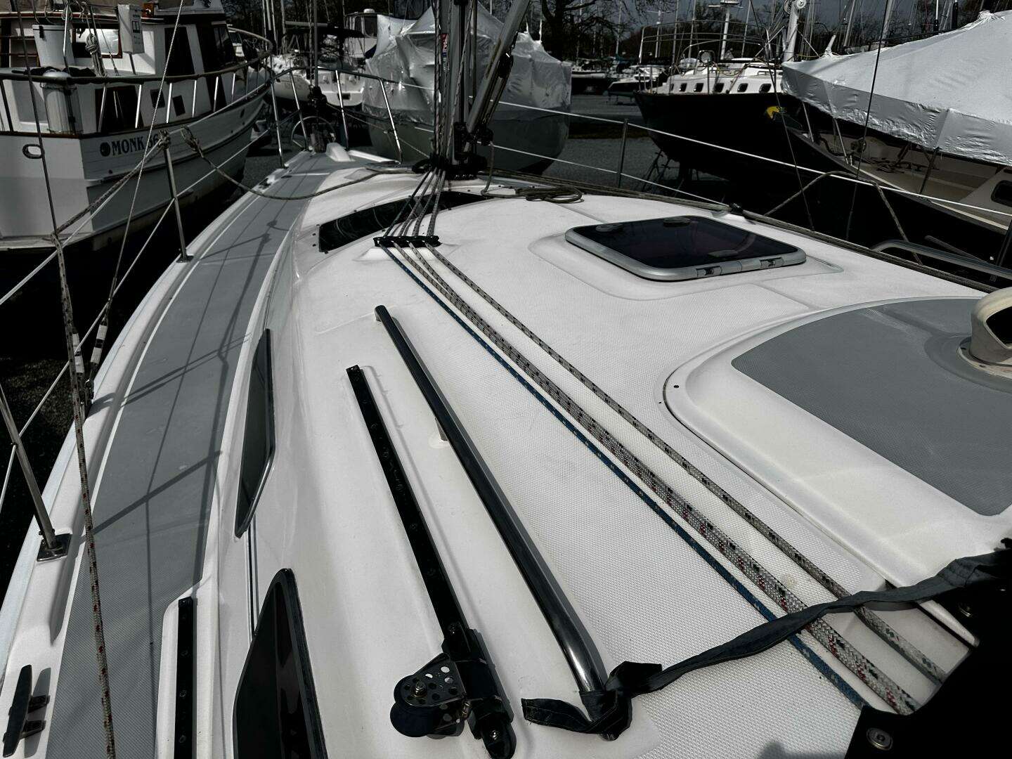 2004 Hunter — - Image 18