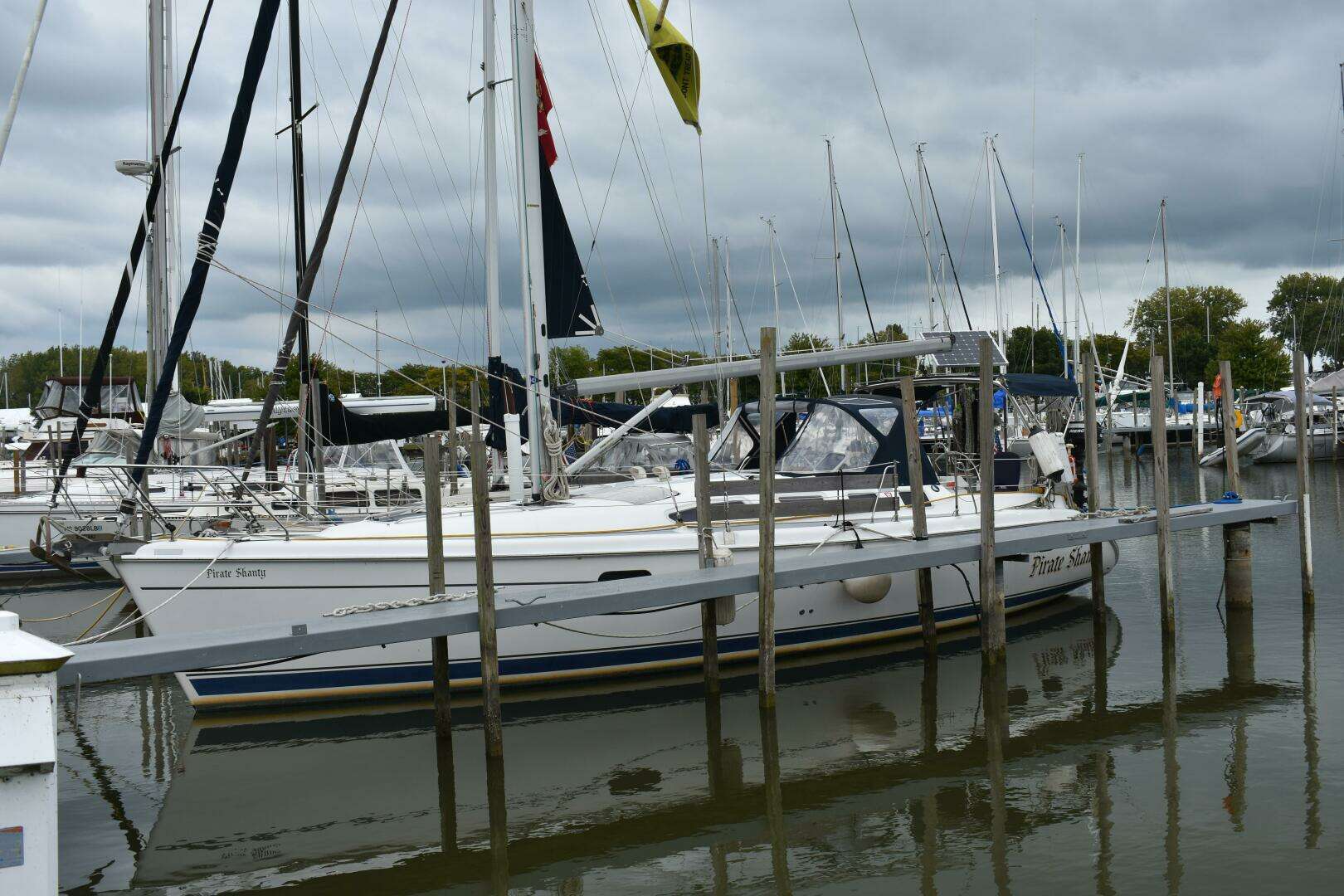 2003 Hunter 386 - Image 2