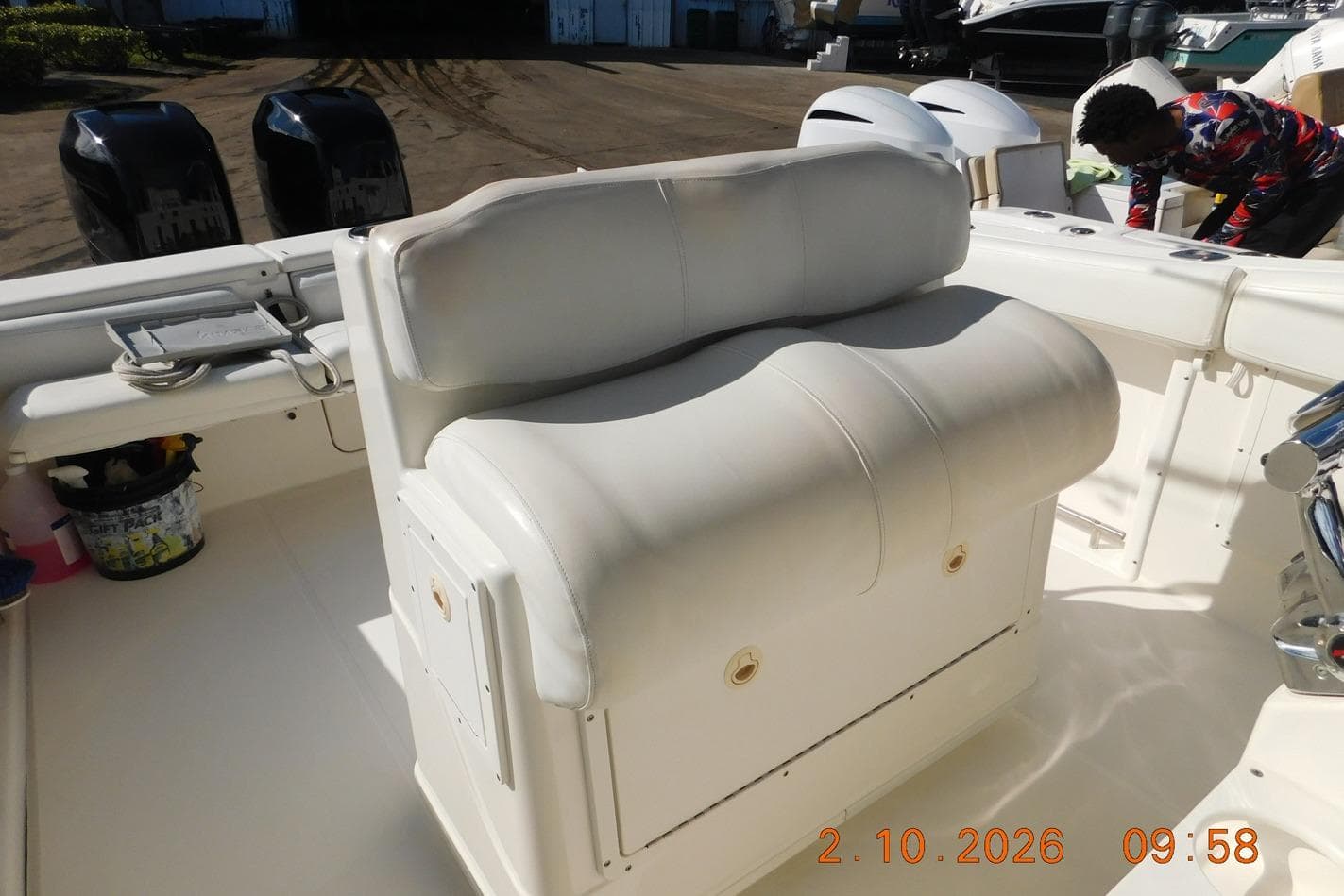 Helm seating