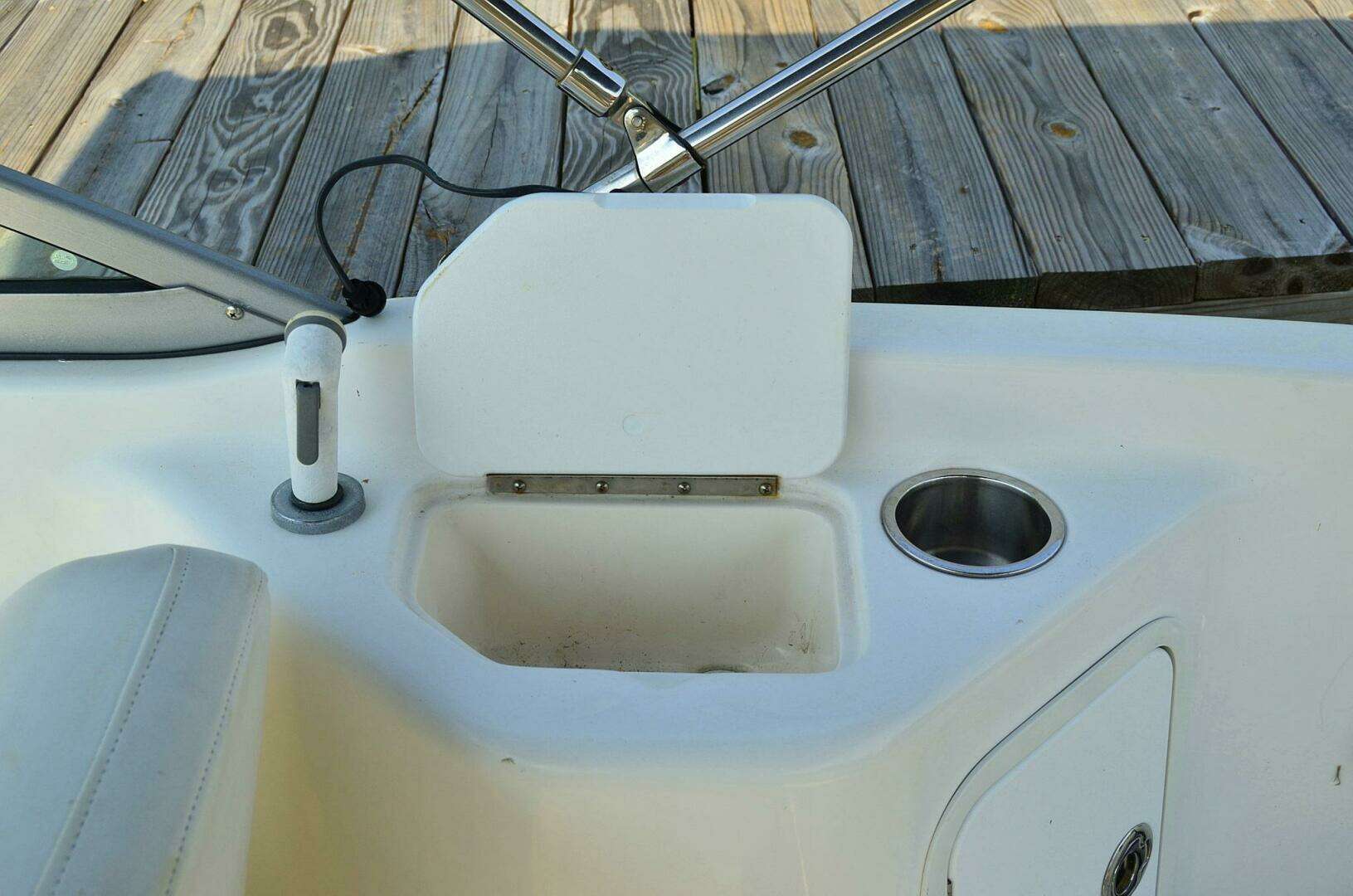 2011 Hurricane SunDeck 217 OB - Image 94
