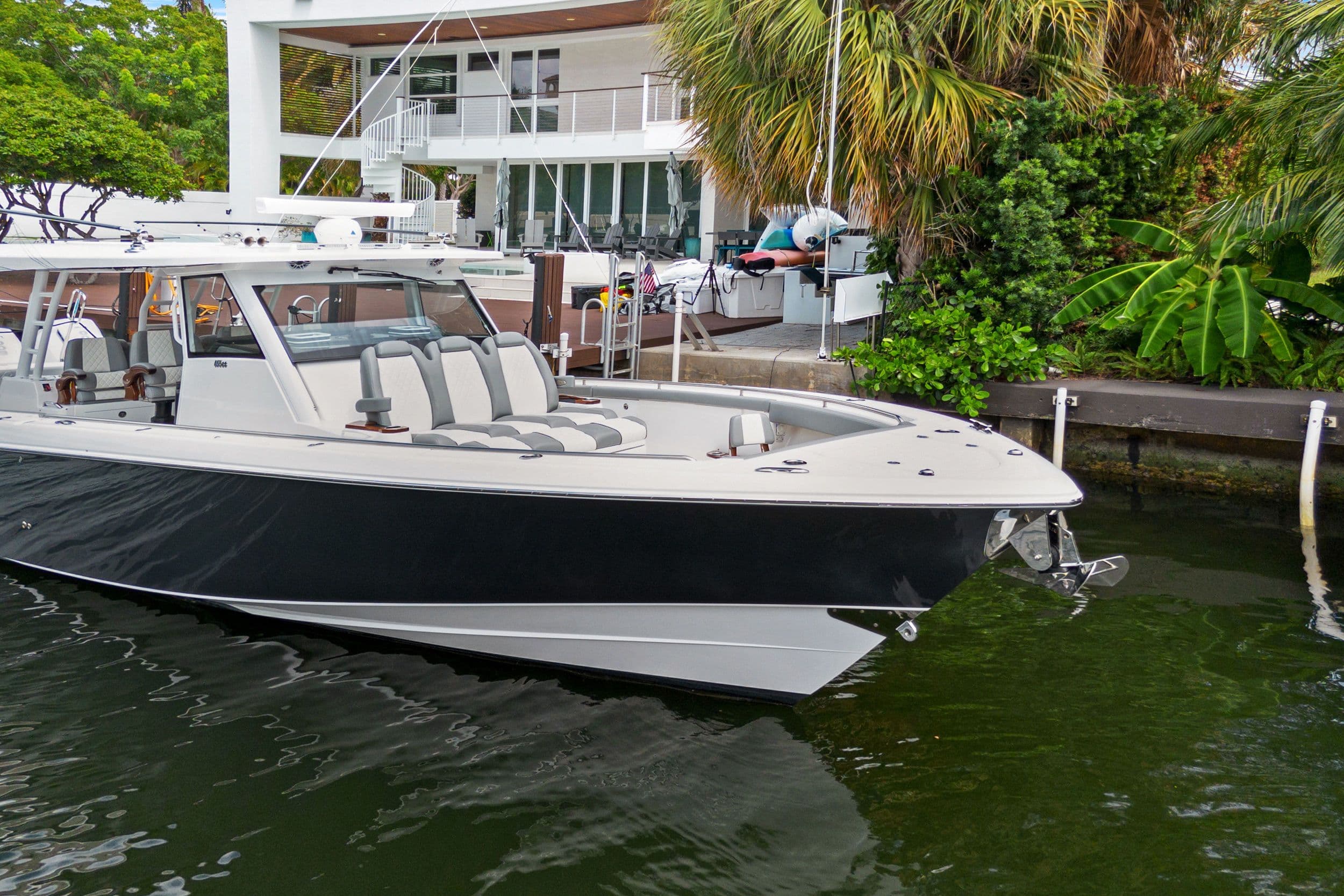 2024 EVERGLADES 455 CC - Image 5