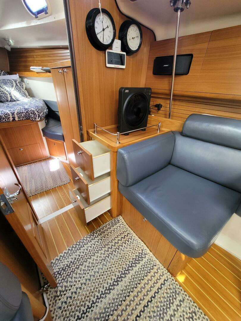 2015 Catalina 445 - Image 13