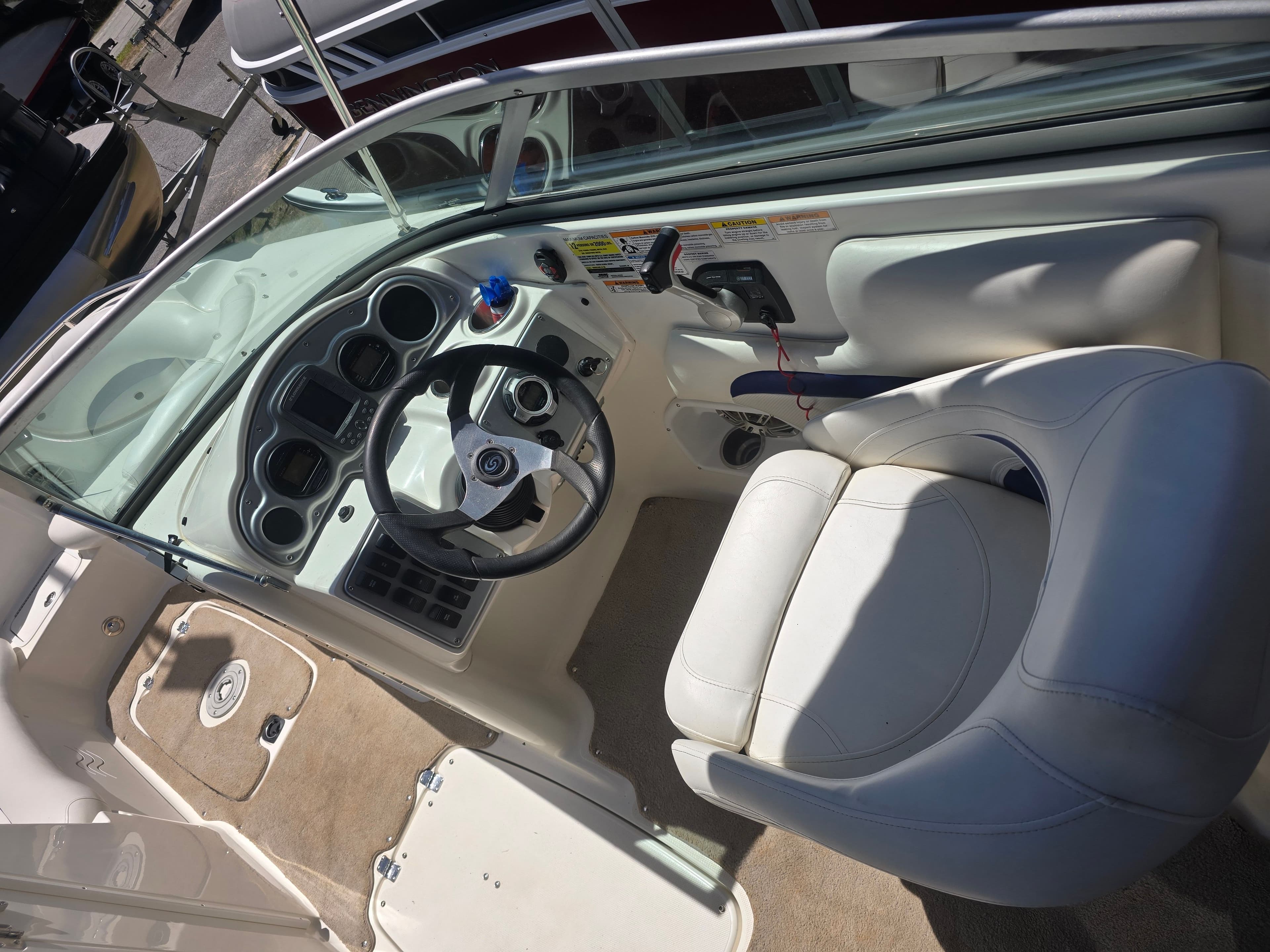 2013 HURRICANE 2400 SD OB - Image 14