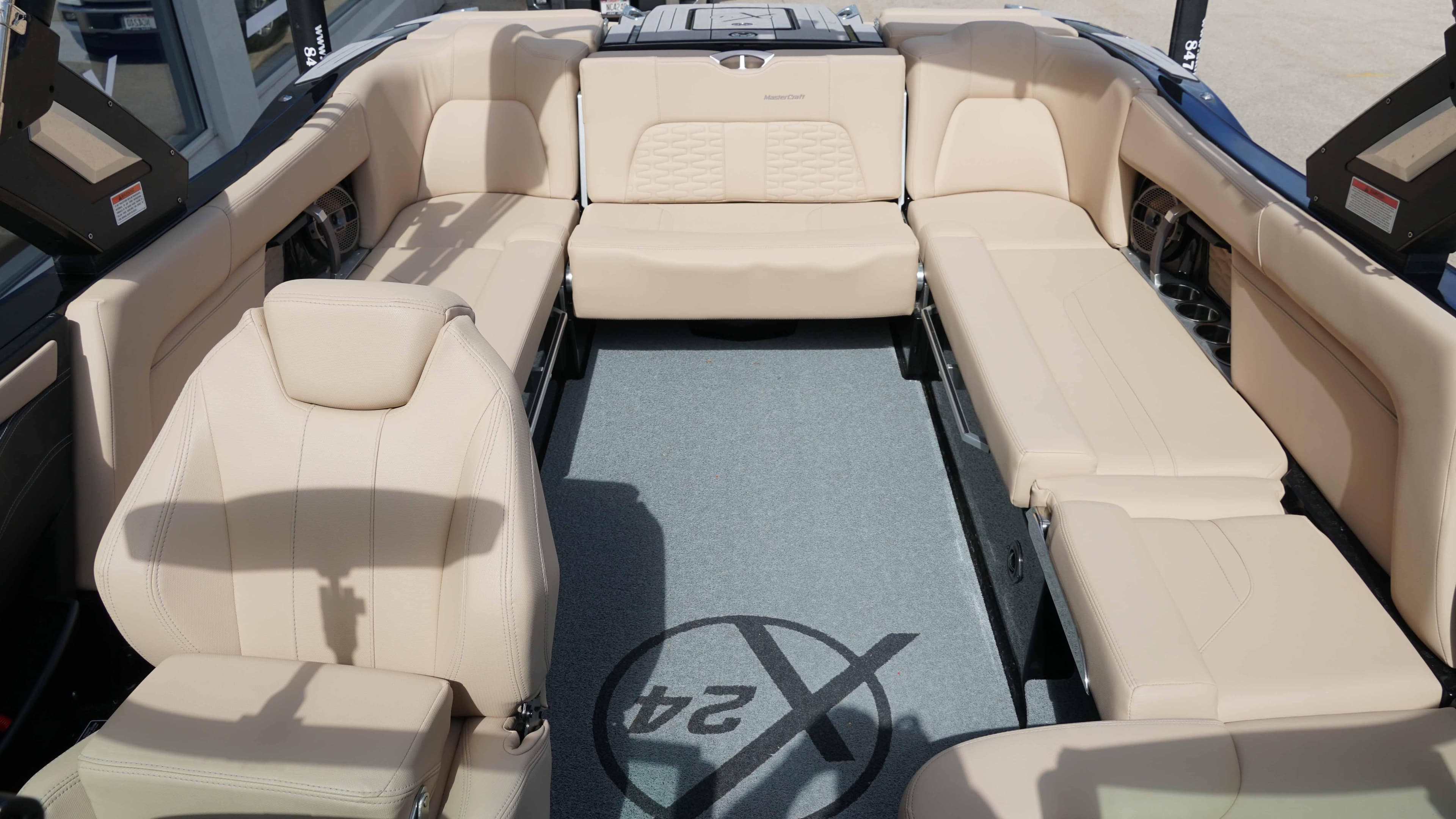 2022 MasterCraft X24 - 11