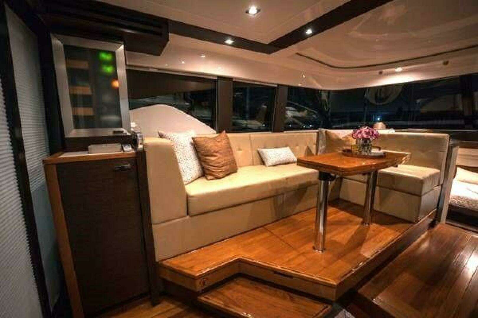 2016 Tiara Yachts 44 Coupe - Image 3