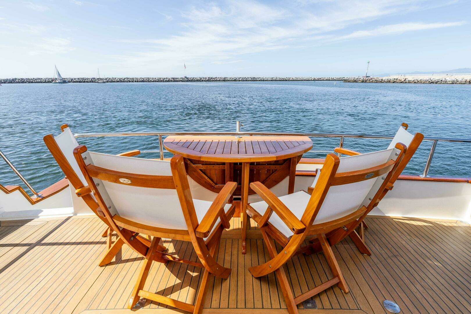 2000 Offshore Yachts Flushdeck - Image 17