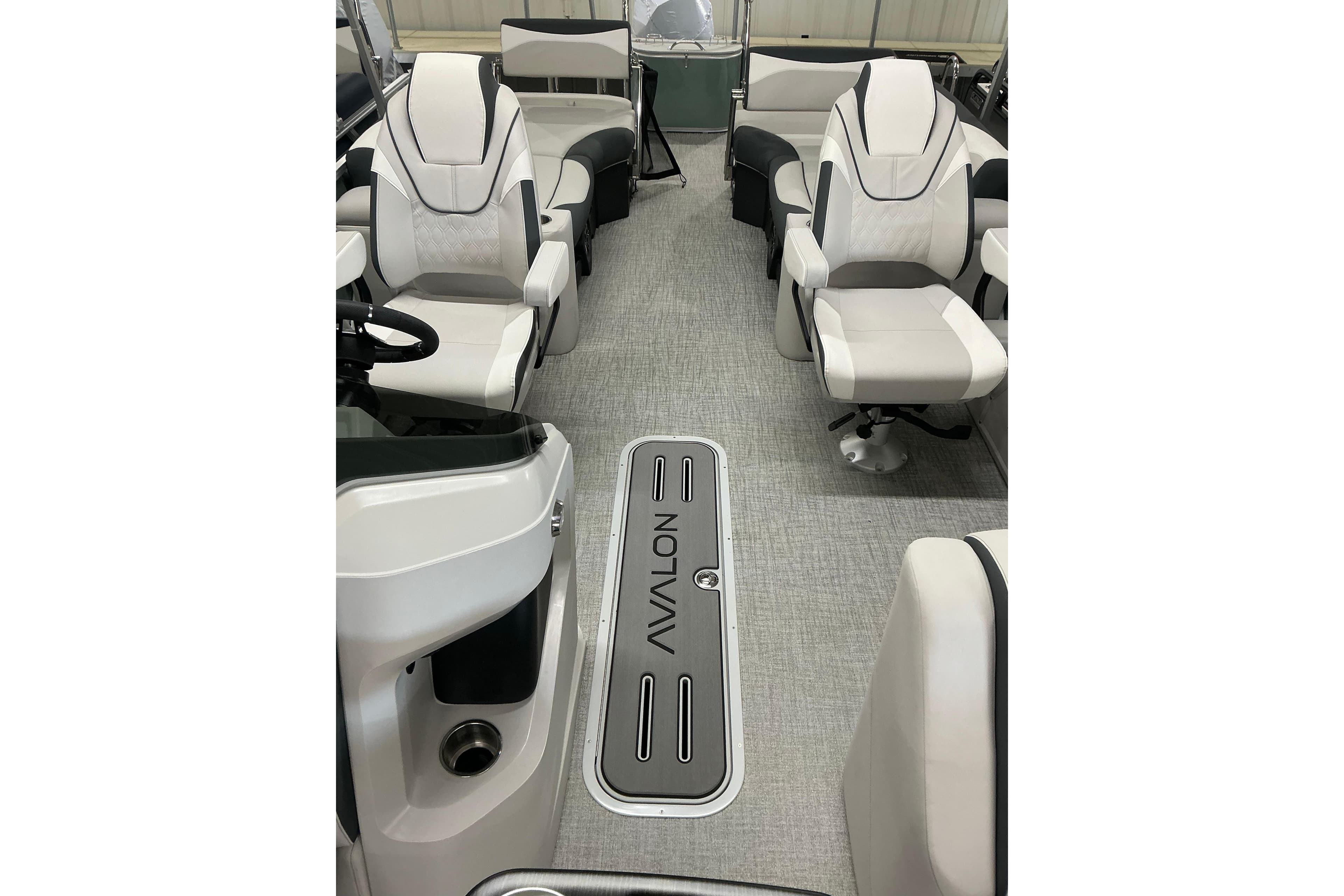 2026 Avalon LSZ Quad Lounge Shift interior with modern seating and sleek design.