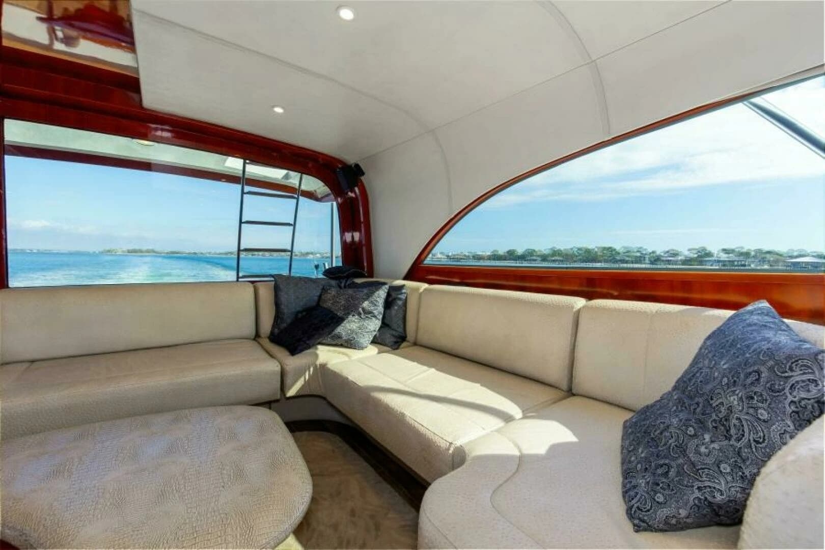2004 Ebony Custom Sportfish 65 Convertible - Image 17