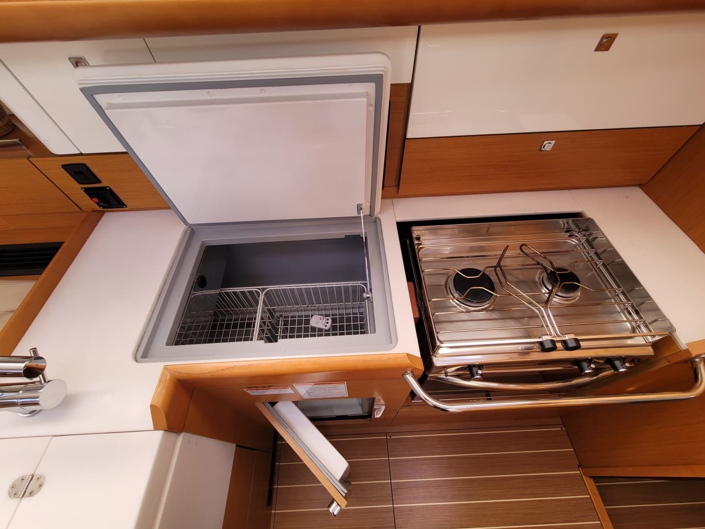 2017 Jeanneau Sun Odyssey 44 DS - Image 46