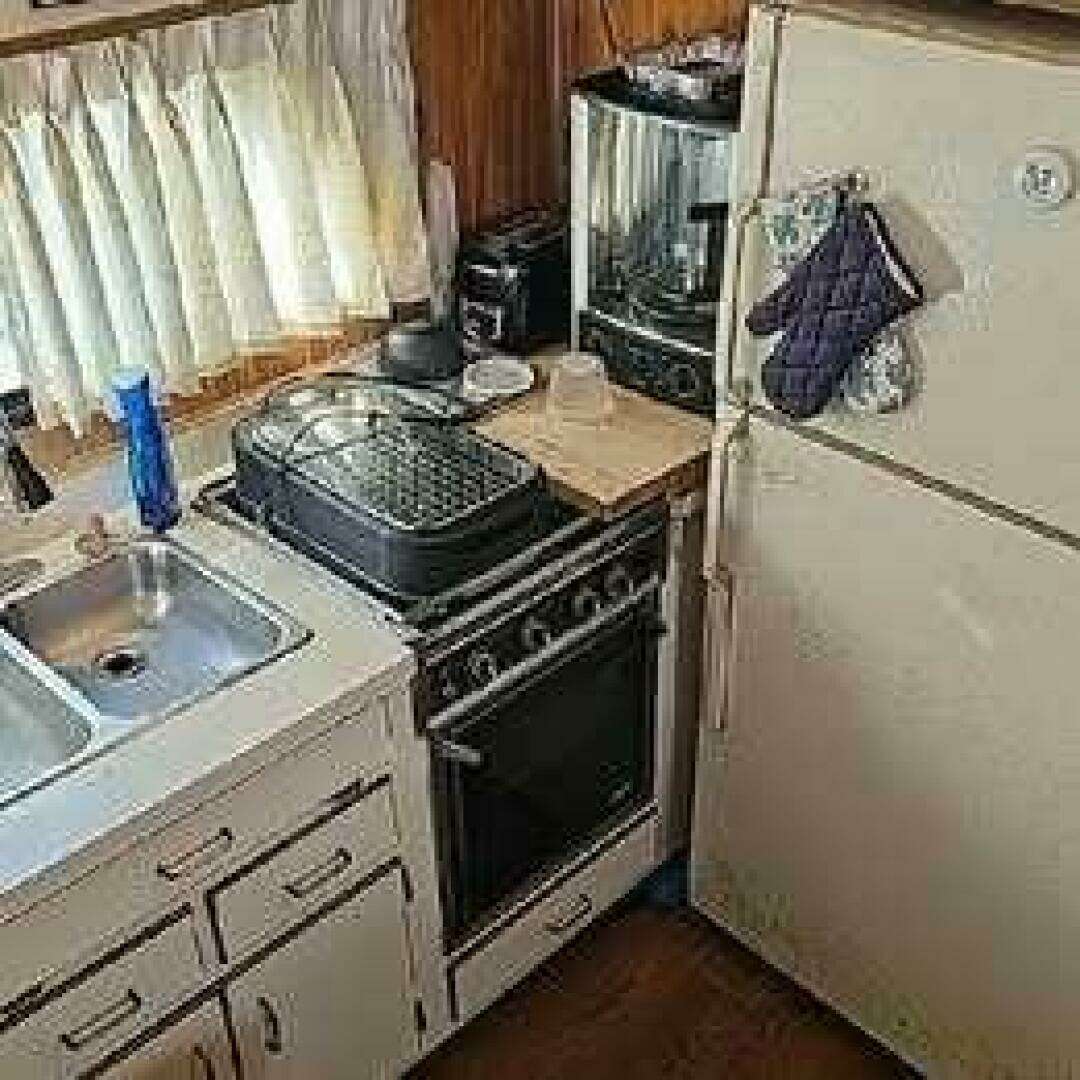 1994 Gibson 41 Houseboat - Image 8