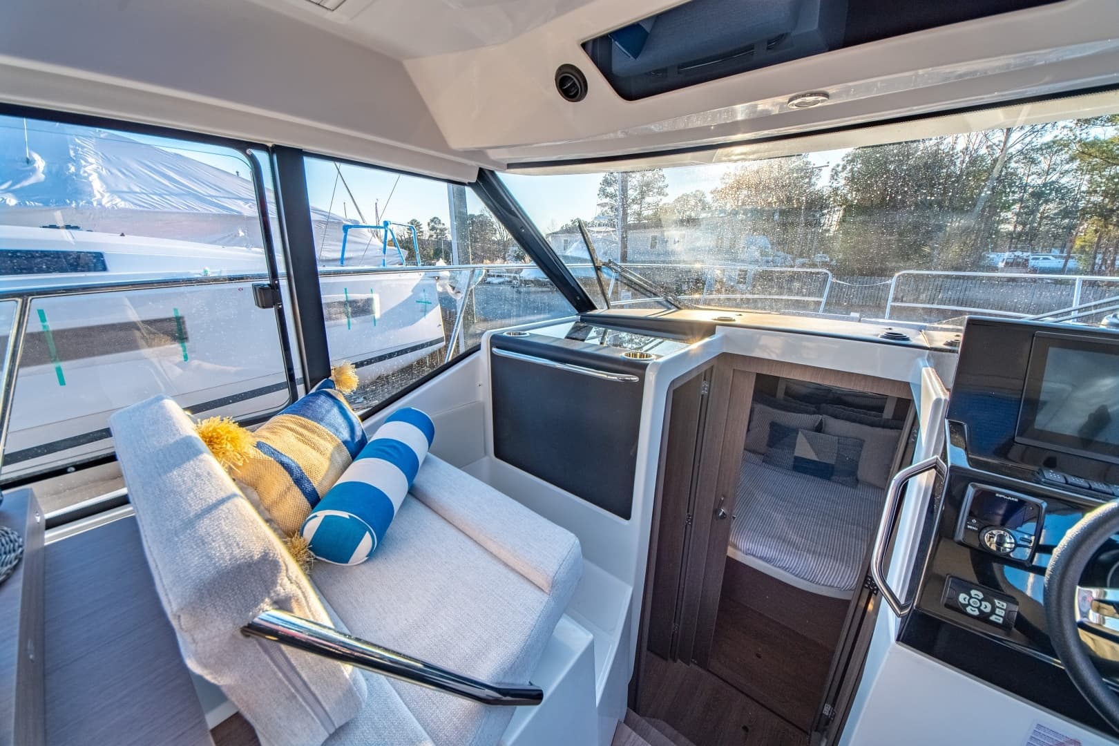 2026 Jeanneau NC 895 Series 2 - Image 13